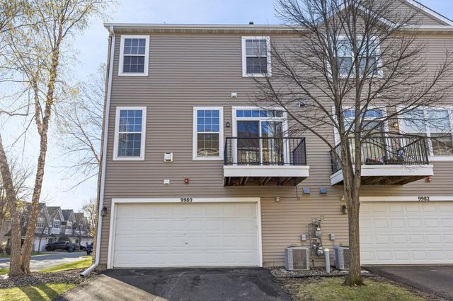 9980 Wildflower Drive, Eden Prairie, MN 55347