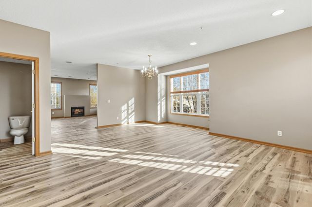 9980 Wildflower Drive, Eden Prairie, MN 55347