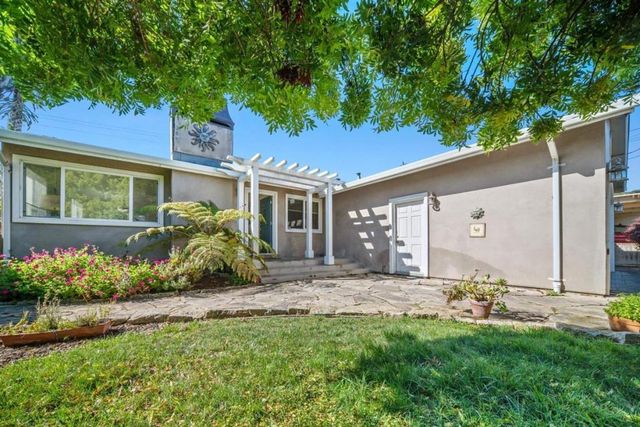 1109 McClellan Avenue, Monterey, CA 93940