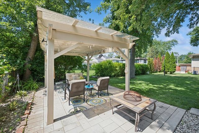 1746 Richfield Avenue, Highland Park, IL 60035