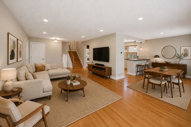 1746 Richfield Avenue, Highland Park, IL 60035