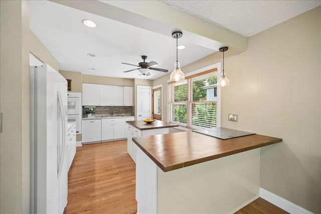 1746 Richfield Avenue, Highland Park, IL 60035