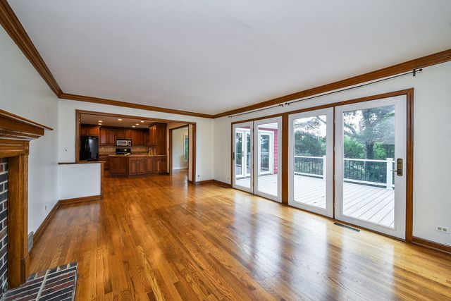 2230 Barger Court, Wheaton, IL 60189