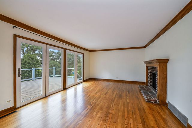 2230 Barger Court, Wheaton, IL 60189