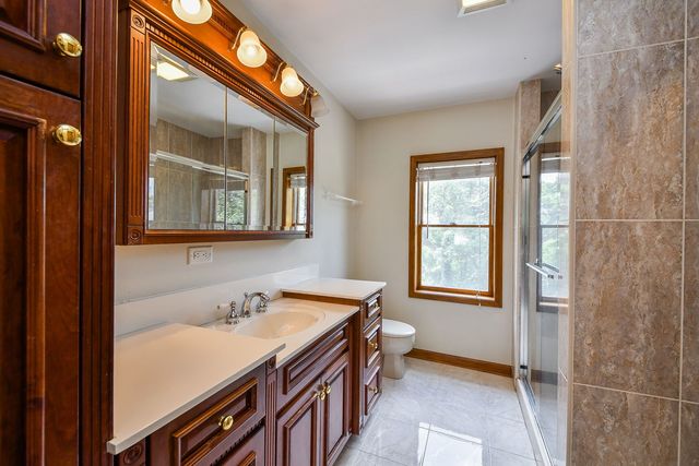 2230 Barger Court, Wheaton, IL 60189