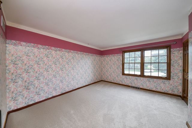2230 Barger Court, Wheaton, IL 60189