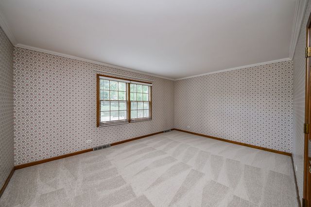 2230 Barger Court, Wheaton, IL 60189