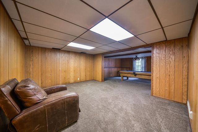2230 Barger Court, Wheaton, IL 60189