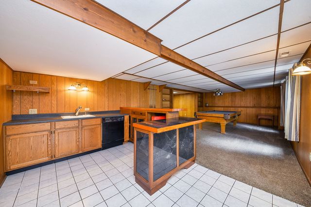 2230 Barger Court, Wheaton, IL 60189