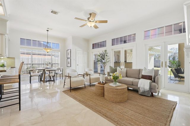 1918 Winter Knoll Way, Houston, TX 77062