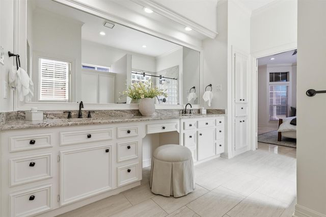 1918 Winter Knoll Way, Houston, TX 77062