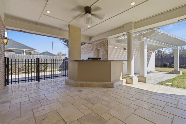 1918 Winter Knoll Way, Houston, TX 77062