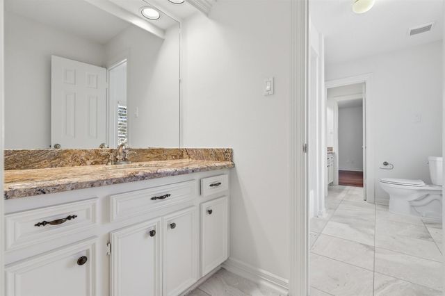 1918 Winter Knoll Way, Houston, TX 77062