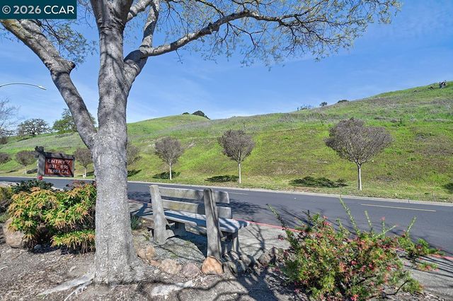 839 Terra California Dr 3, Walnut Creek, CA 94595