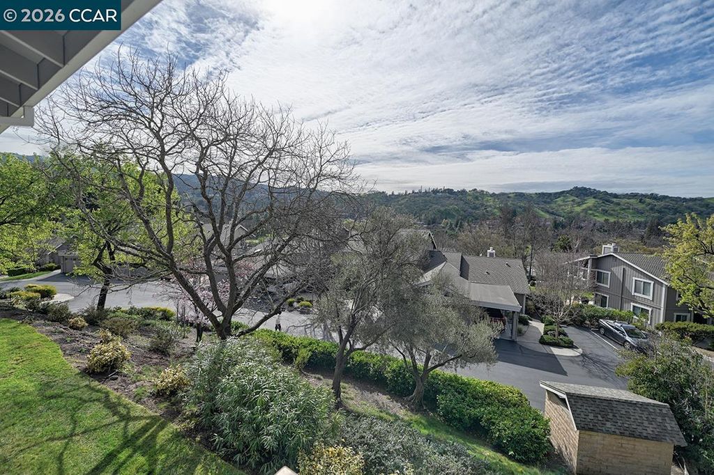 839 Terra California Dr 3, Walnut Creek, CA 94595