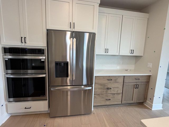 N66W21225 Sweet Clover DRIVE, Menomonee Falls, WI 53051