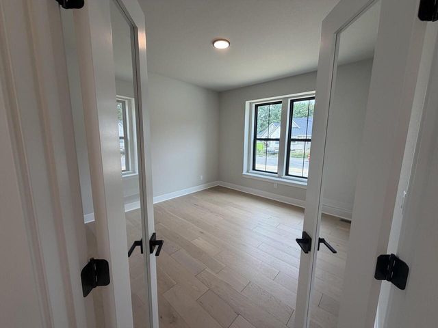 N66W21225 Sweet Clover DRIVE, Menomonee Falls, WI 53051