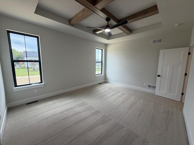 N66W21225 Sweet Clover DRIVE, Menomonee Falls, WI 53051