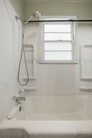 4953 S Detroit Avenue, Tulsa, OK 74105