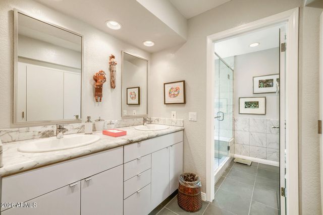 3047 E STELLA Lane, Phoenix, AZ 85016