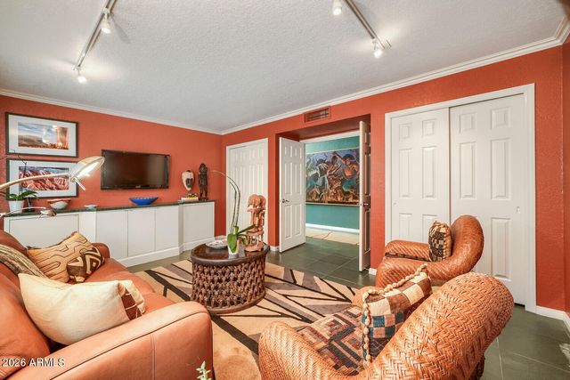 3047 E STELLA Lane, Phoenix, AZ 85016
