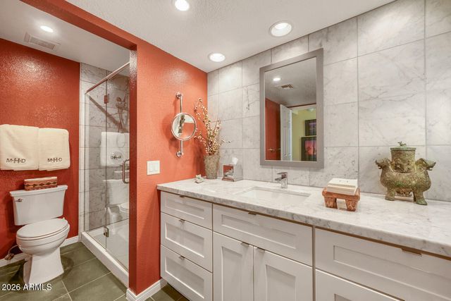 3047 E STELLA Lane, Phoenix, AZ 85016