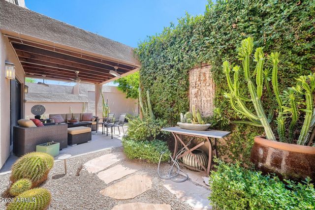 3047 E STELLA Lane, Phoenix, AZ 85016