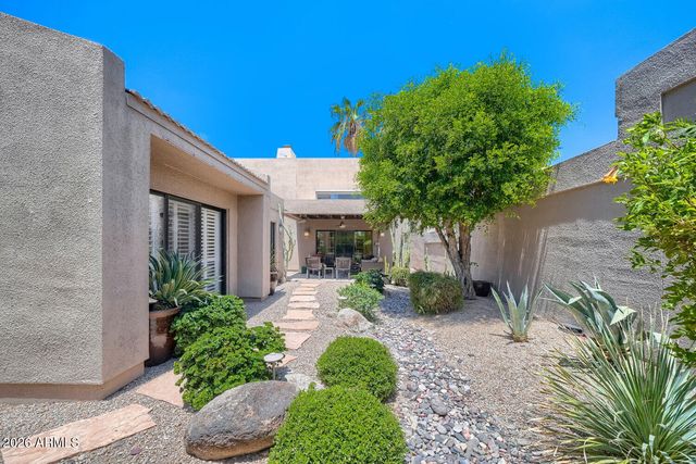 3047 E STELLA Lane, Phoenix, AZ 85016