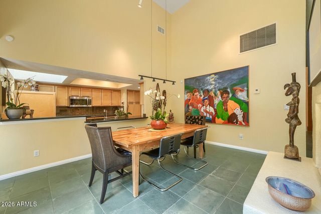 3047 E STELLA Lane, Phoenix, AZ 85016