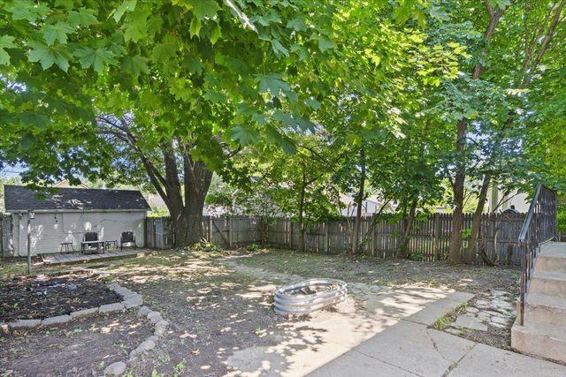 399 Curtice Street E, Saint Paul, MN 55107