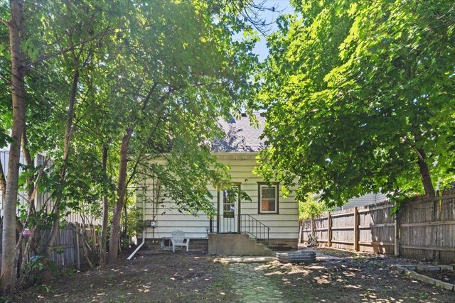 399 Curtice Street E, Saint Paul, MN 55107