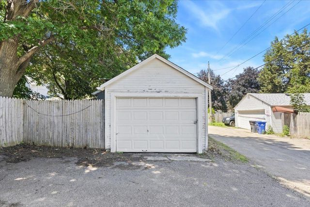 399 Curtice Street E, Saint Paul, MN 55107