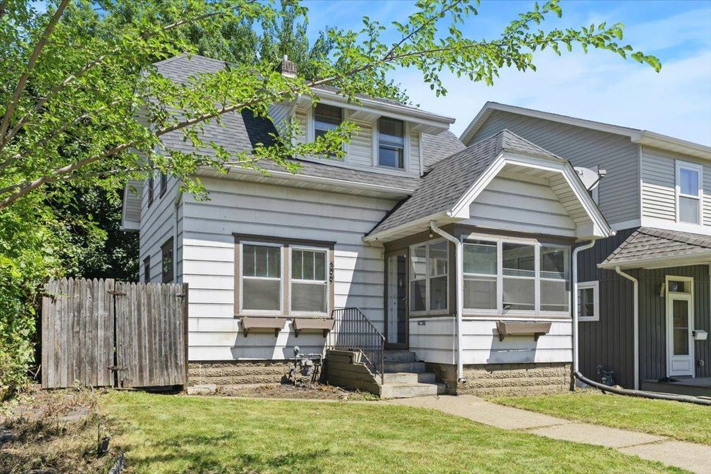 399 Curtice Street E, Saint Paul, MN 55107