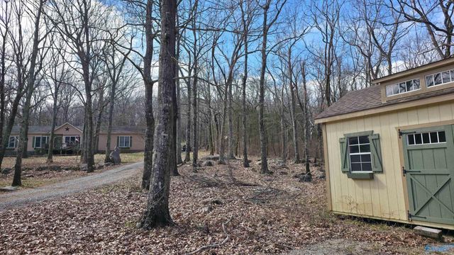 600 Lewis Mountain Road, New Market, AL 35761