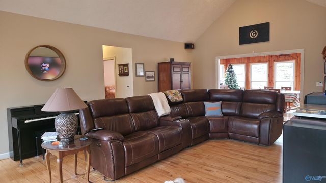 600 Lewis Mountain Road, New Market, AL 35761