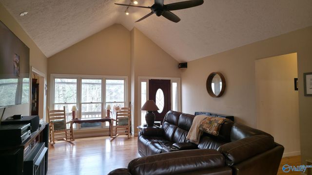 600 Lewis Mountain Road, New Market, AL 35761