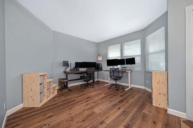 8000 Auburn Oaks Village Ln, Citrus Heights, CA 95610