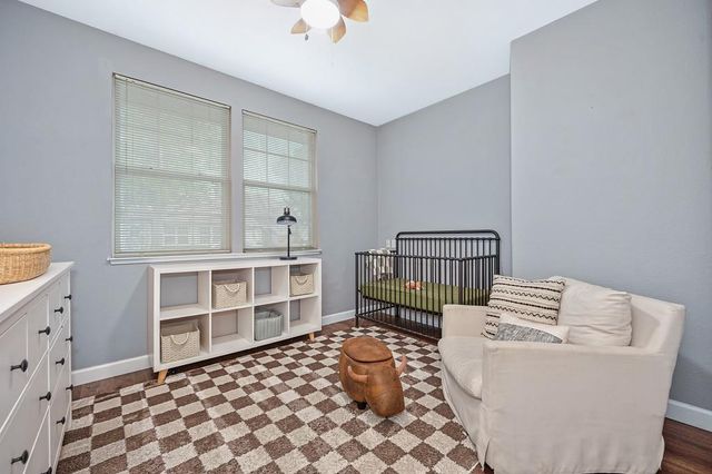 8000 Auburn Oaks Village Ln, Citrus Heights, CA 95610