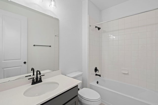 4015 Sterling Springs Lane, League City, TX 77573