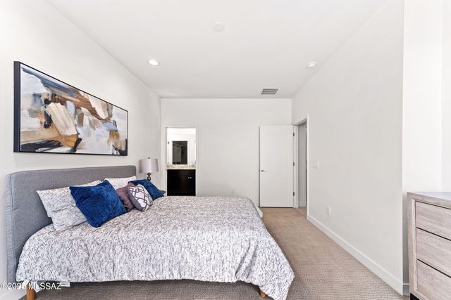 1184 E Liggins Street, Tucson, AZ 85713