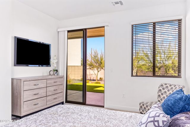 1184 E Liggins Street, Tucson, AZ 85713