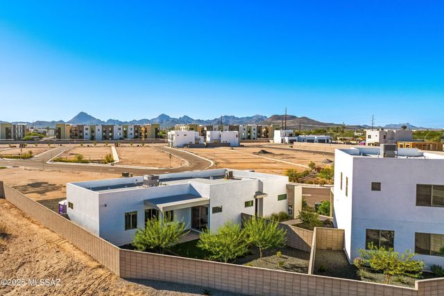 1184 E Liggins Street, Tucson, AZ 85713