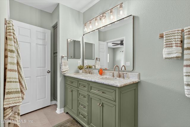 1800 THE GREENS Way 302, Jacksonville Beach, FL 32250