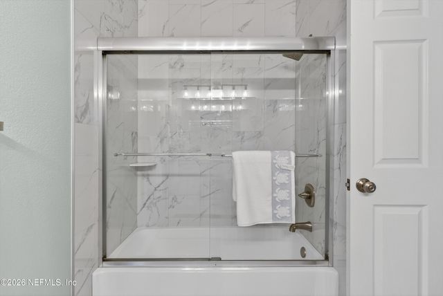 1800 THE GREENS Way 302, Jacksonville Beach, FL 32250