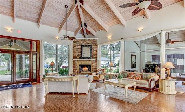 1800 THE GREENS Way 302, Jacksonville Beach, FL 32250