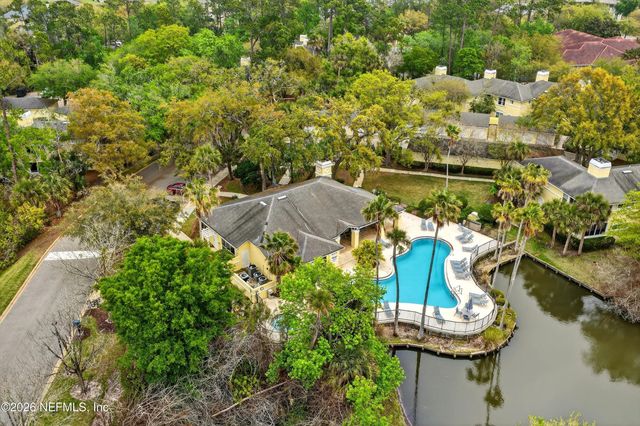 1800 THE GREENS Way 302, Jacksonville Beach, FL 32250