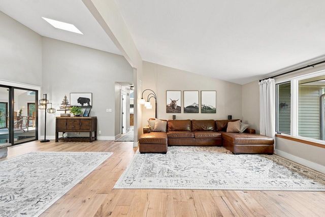 19800 W Briar Ridge DRIVE, Brookfield, WI 53045