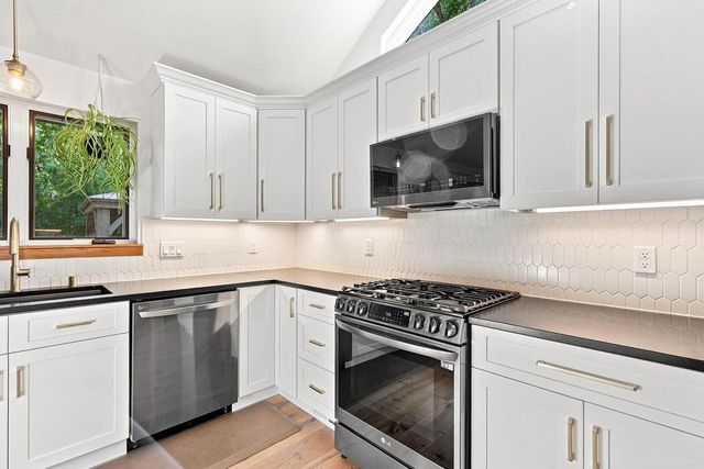 19800 W Briar Ridge DRIVE, Brookfield, WI 53045