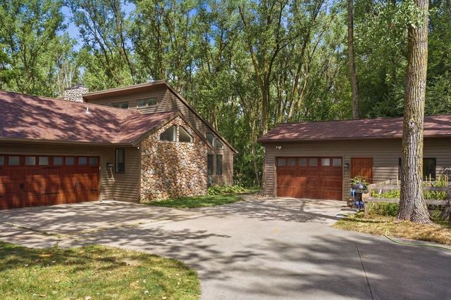 19800 W Briar Ridge DRIVE, Brookfield, WI 53045