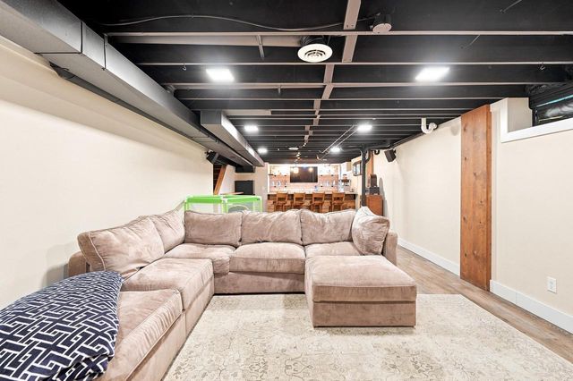 19800 W Briar Ridge DRIVE, Brookfield, WI 53045